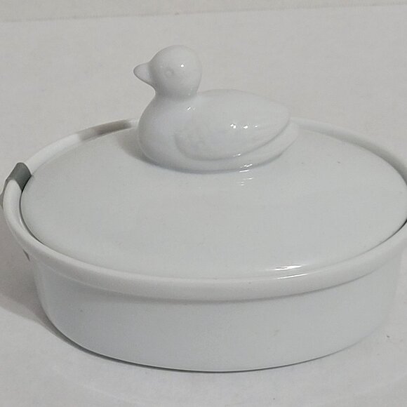 MODA Porcelain Duck Casserole Baking Dish or Tureen - Picture 3 of 12